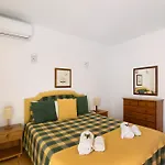 Aveiros Villa *