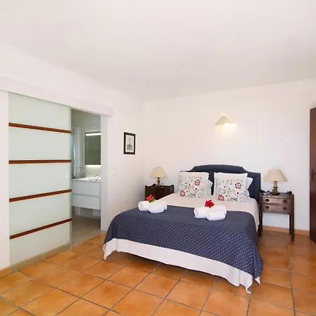 Aveiros Villa